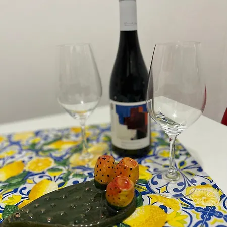 Sicily * تْشيفالو